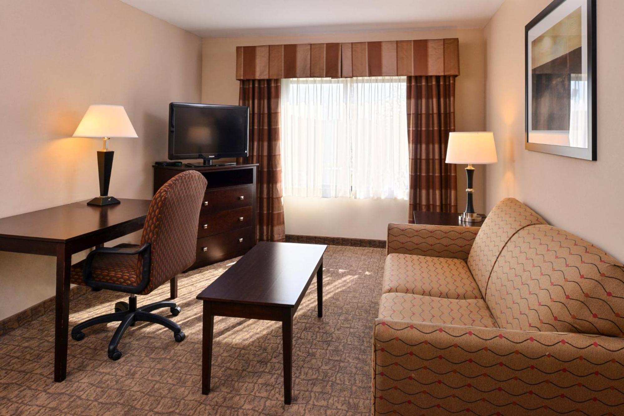 Holiday Inn Express & Suites Fairmont By Ihg Ngoại thất bức ảnh