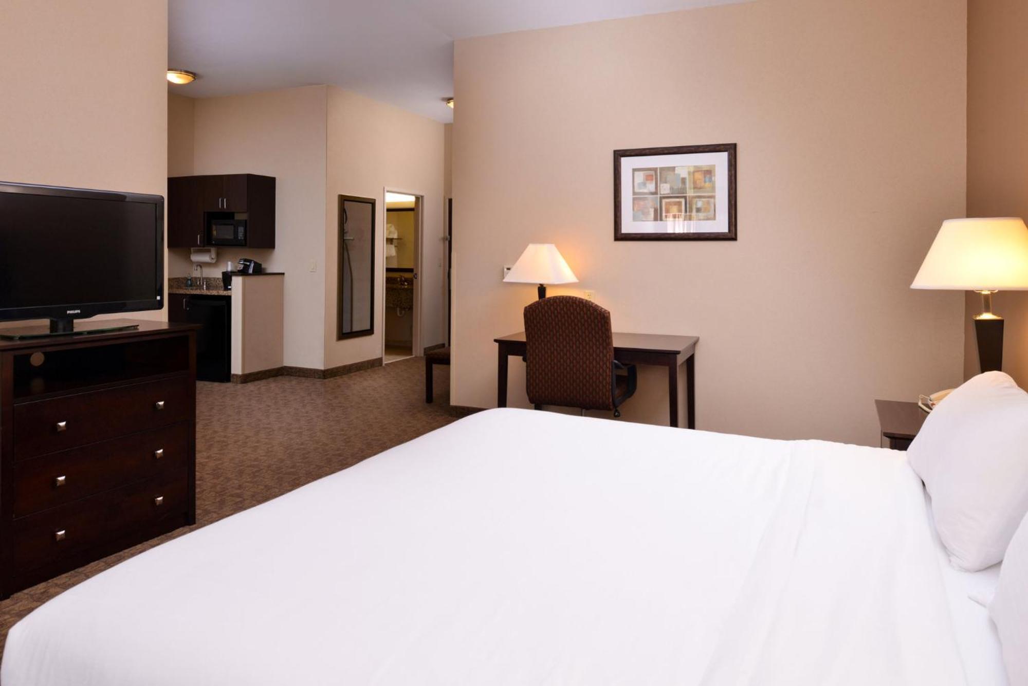 Holiday Inn Express & Suites Fairmont By Ihg Ngoại thất bức ảnh
