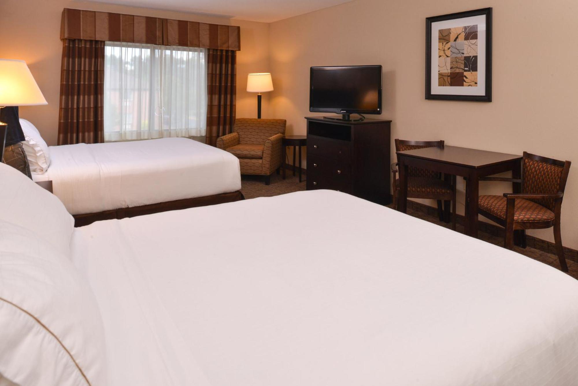 Holiday Inn Express & Suites Fairmont By Ihg Ngoại thất bức ảnh