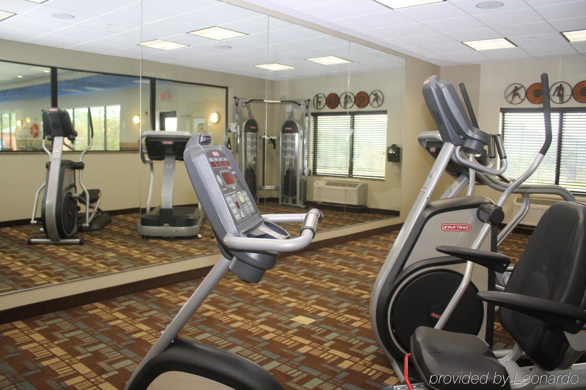 Holiday Inn Express & Suites Fairmont By Ihg Tiện nghi bức ảnh